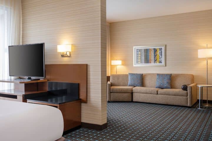 Room 11 of 44