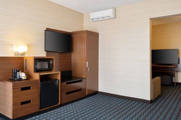Room 13 of 44